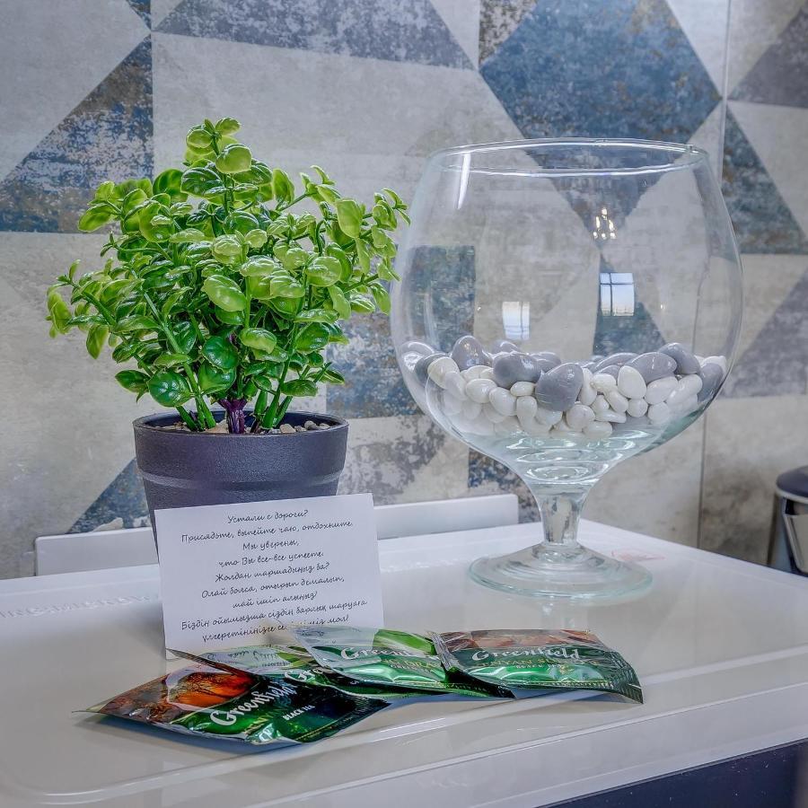 "Asaapart" Lamiya Apartment Almaty Luaran gambar