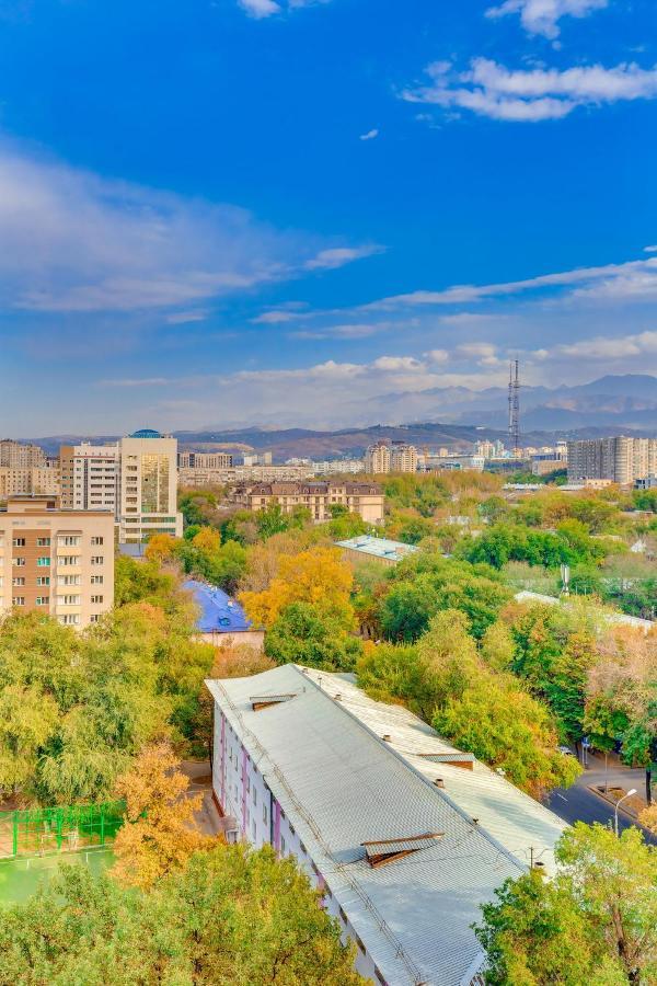 "Asaapart" Lamiya Apartment Almaty Luaran gambar